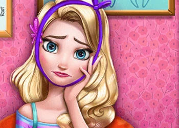Elsa Goes To Dentist game screenshot